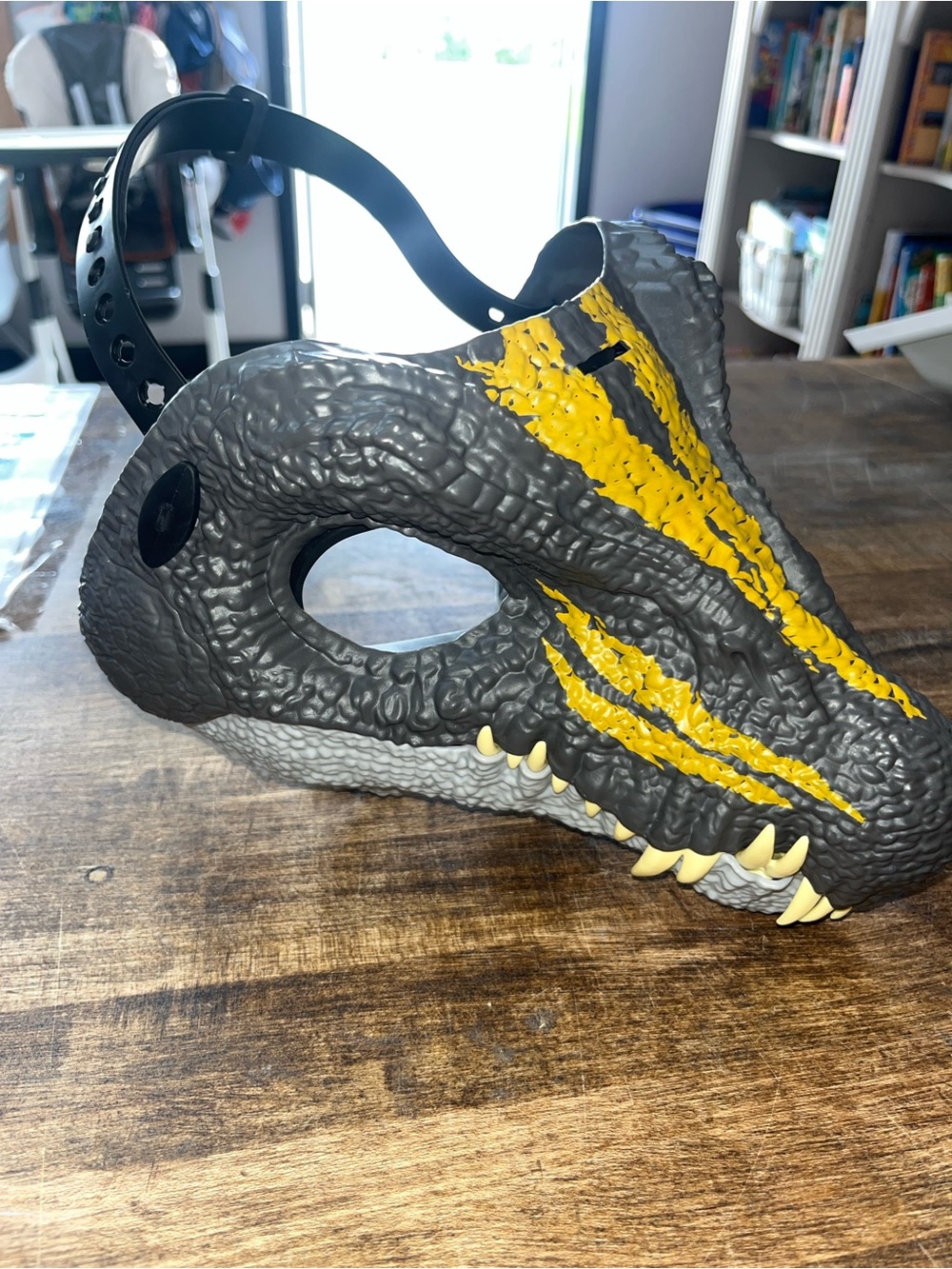 Mattel - Jurassic World: Rebirth Basic Mask Spinosaurus